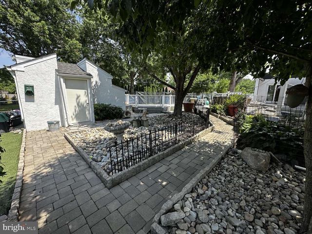 222 VERMEER DR, Feasterville Trevose, PA 19053