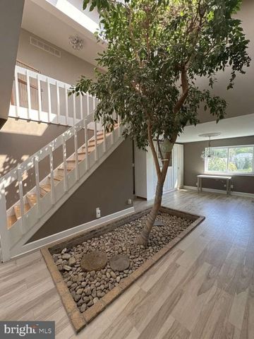 222 VERMEER DR, Feasterville Trevose, PA 19053