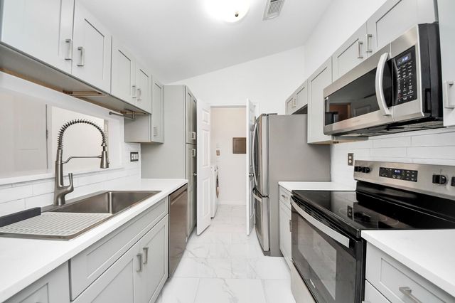 3500 Tangle Brush Drive 1, The Woodlands, TX 77381