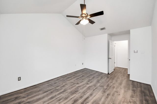 3500 Tangle Brush Drive 1, The Woodlands, TX 77381