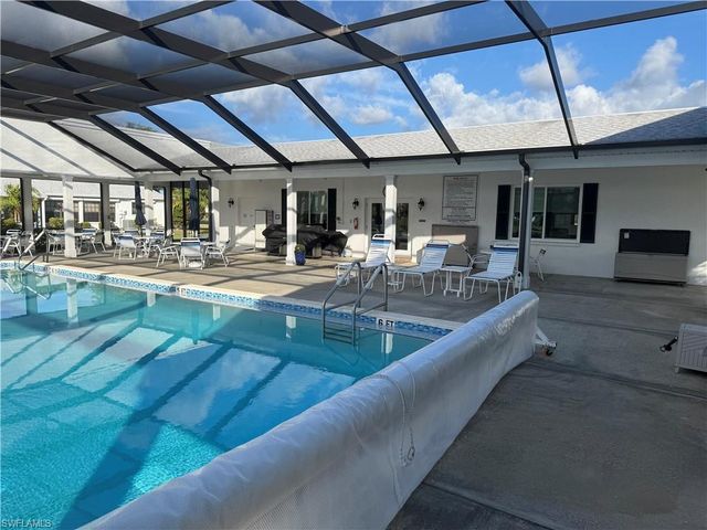 1513 Edgewater CIR, Fort Myers, FL 33919