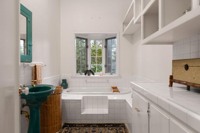6742 Diamond Dr, Pollock Pines, CA 95726