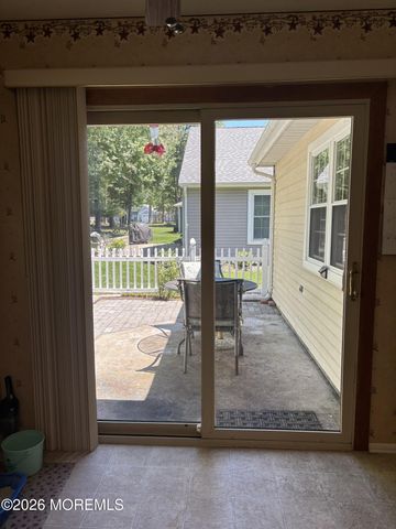 8 Portsmouth Drive, Forked River, NJ 08731