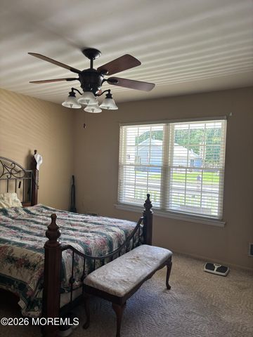 8 Portsmouth Drive, Forked River, NJ 08731