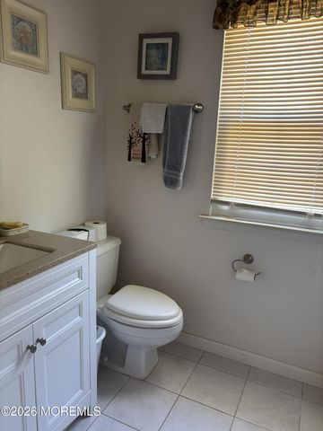 8 Portsmouth Drive, Forked River, NJ 08731