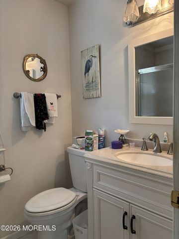 8 Portsmouth Drive, Forked River, NJ 08731