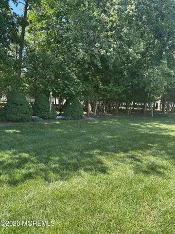 8 Portsmouth Drive, Forked River, NJ 08731