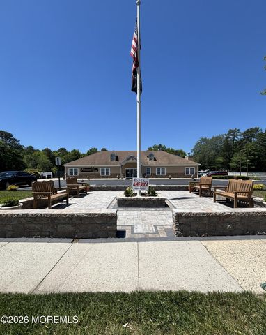8 Portsmouth Drive, Forked River, NJ 08731