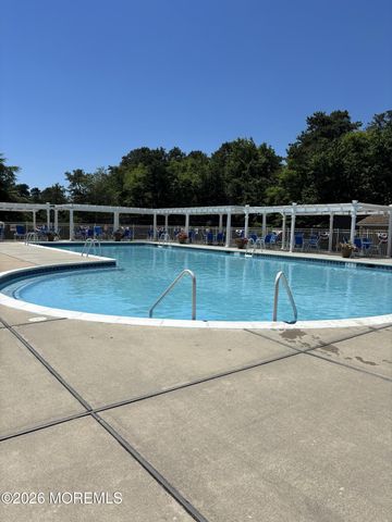8 Portsmouth Drive, Forked River, NJ 08731