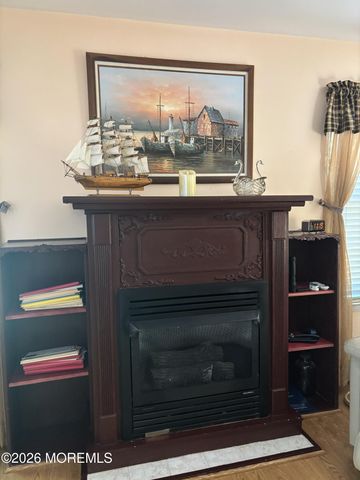 8 Portsmouth Drive, Forked River, NJ 08731