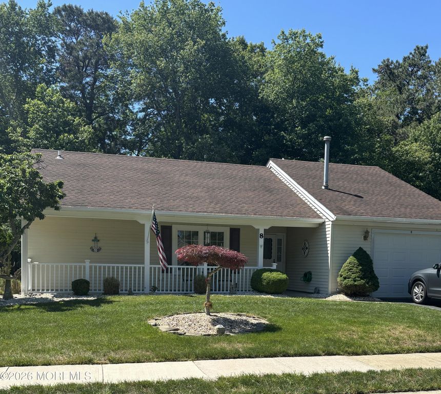 8 Portsmouth Drive, Forked River, NJ 08731