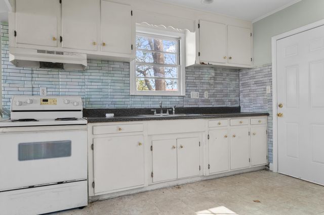 1069 Chestnut Street, Orangeburg, SC 29115