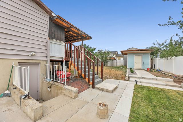8129 W ARMORIDGE LN, Magna, UT 84044