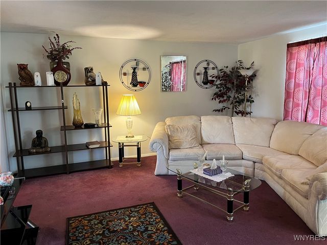 6836 East High Street, Lockport Town, NY 14094