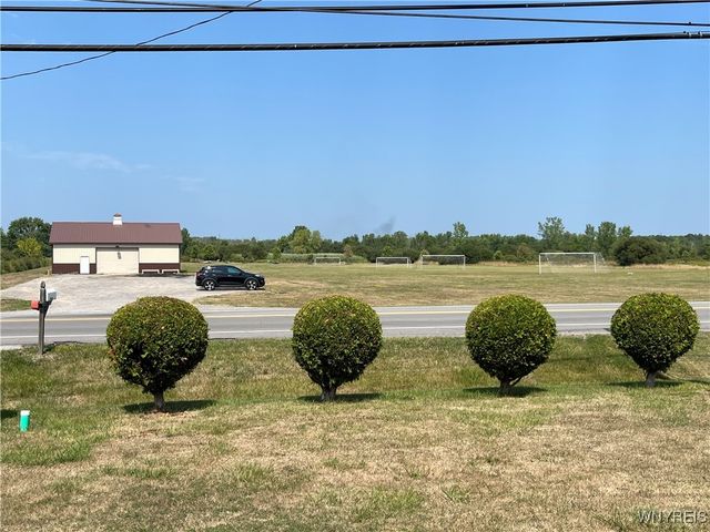 6836 East High Street, Lockport Town, NY 14094