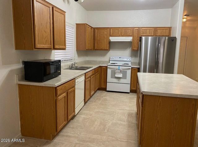 814 W CHOLLA Street, Casa Grande, AZ 85122