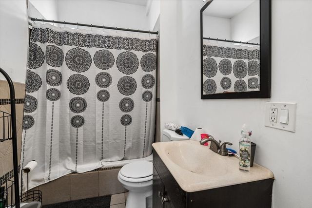 6029 S Loomis Boulevard, Chicago, IL 60636