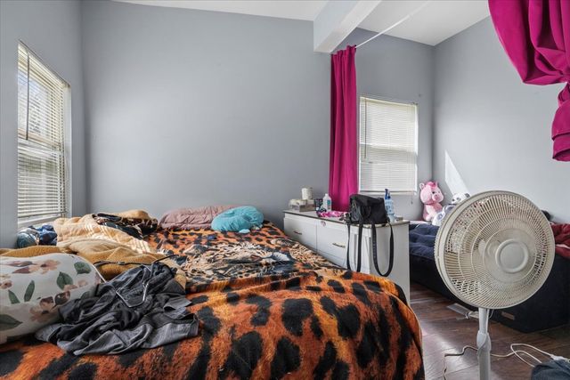 6029 S Loomis Boulevard, Chicago, IL 60636