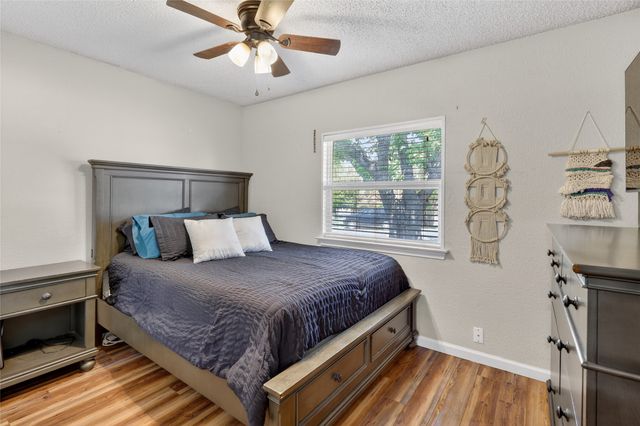 710 Ridgeway Road, Joshua, TX 76058