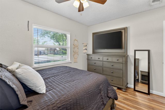 710 Ridgeway Road, Joshua, TX 76058