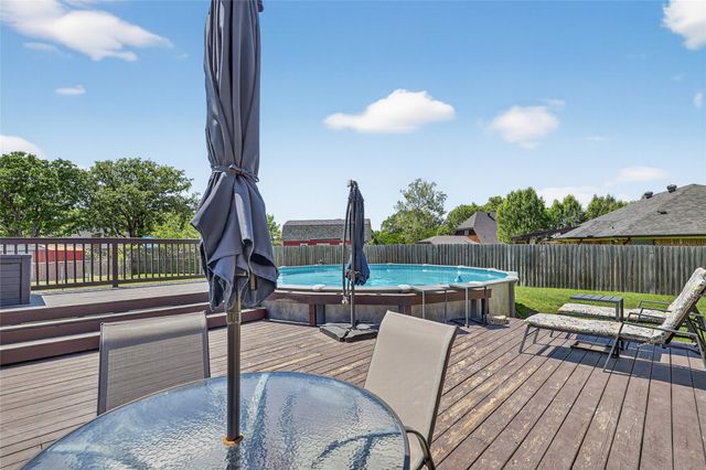 710 Ridgeway Road, Joshua, TX 76058