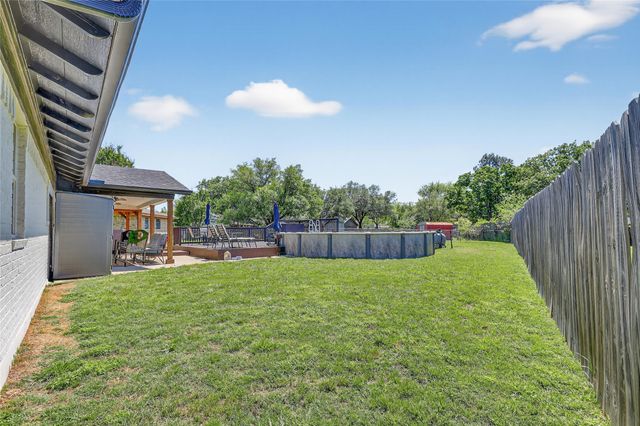 710 Ridgeway Road, Joshua, TX 76058