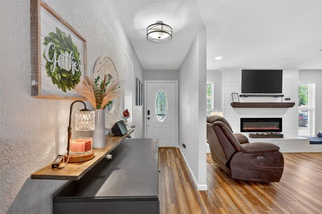 710 Ridgeway Road, Joshua, TX 76058