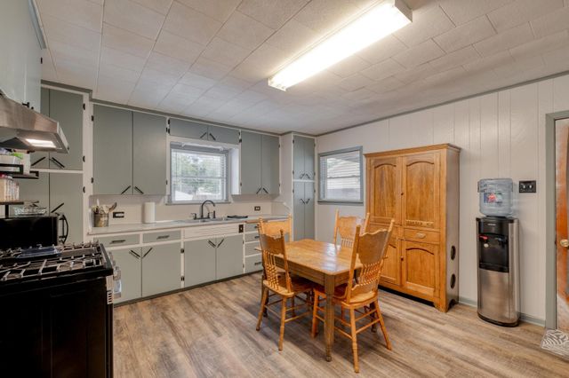 602 Sloan ST, Taylor, TX 76574