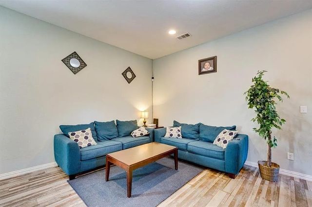 8102 Suetelle Drive, Dallas, TX 75217