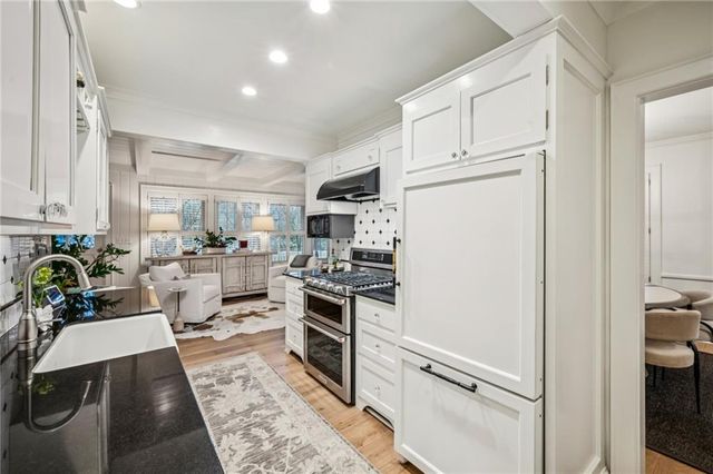 1892 Greystone Road NW, Atlanta, GA 30318