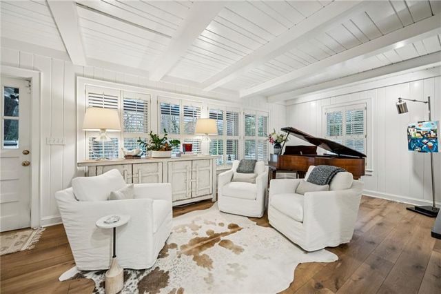 1892 Greystone Road NW, Atlanta, GA 30318