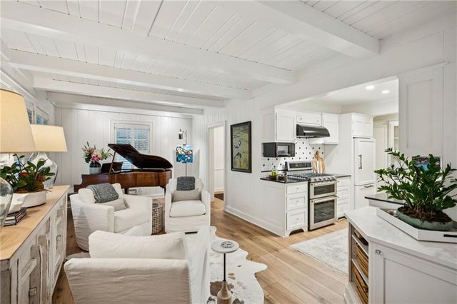 1892 Greystone Road NW, Atlanta, GA 30318