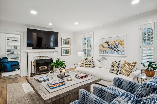 1892 Greystone Road NW, Atlanta, GA 30318