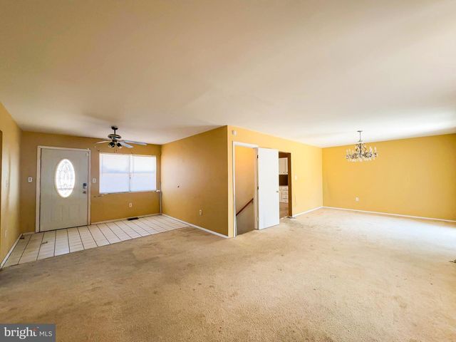 1510 WARREN AVE, Landover, MD 20785