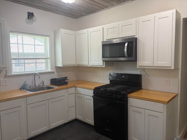 202 Belleview Dr, Baton Rouge, LA 70806