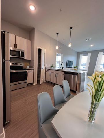 112 E Greenhill Lane 204, Fate, TX 75132