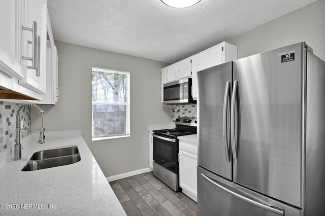 5302 TEQUESTA Court, Jacksonville, FL 32244