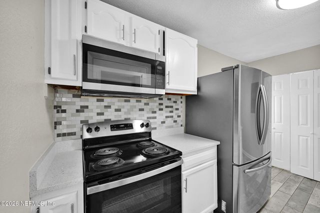 5302 TEQUESTA Court, Jacksonville, FL 32244