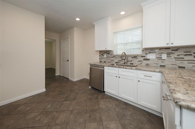 8811 Tan Oak Circle, Tomball, TX 77375