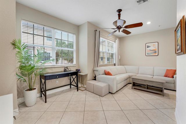 115 Harbors Way, Boynton Beach, FL 33435
