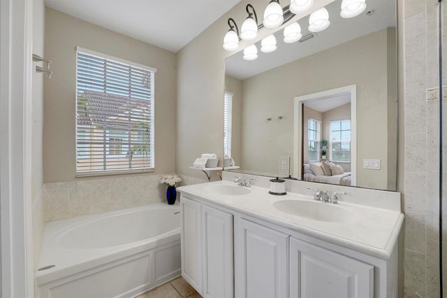 115 Harbors Way, Boynton Beach, FL 33435