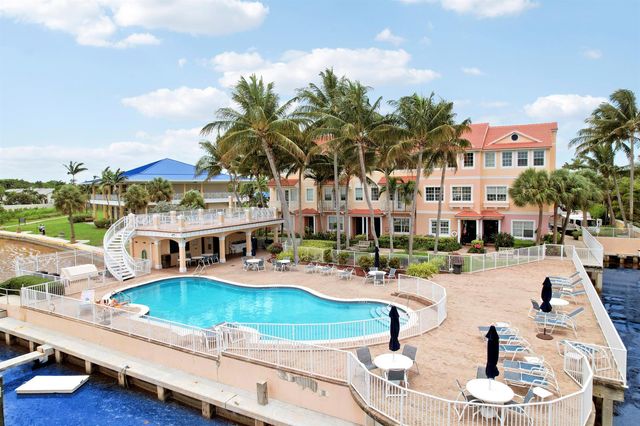 115 Harbors Way, Boynton Beach, FL 33435
