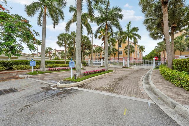 115 Harbors Way, Boynton Beach, FL 33435