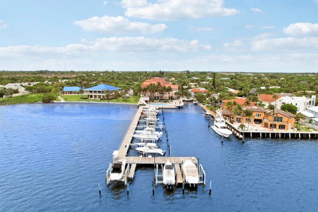 115 Harbors Way, Boynton Beach, FL 33435