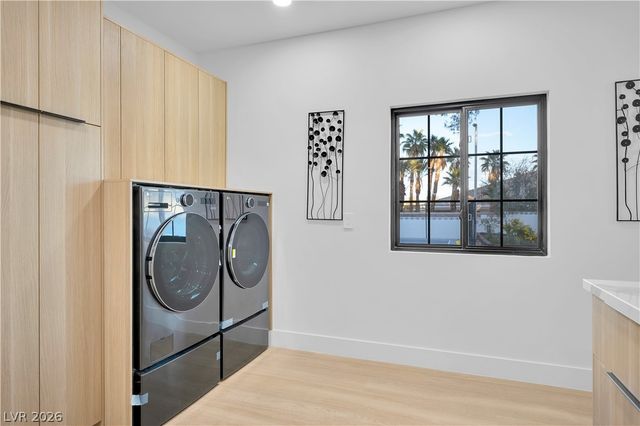 2720 Tioga Pines Circle, Las Vegas, NV 89117