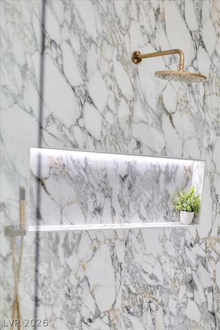 2720 Tioga Pines Circle, Las Vegas, NV 89117