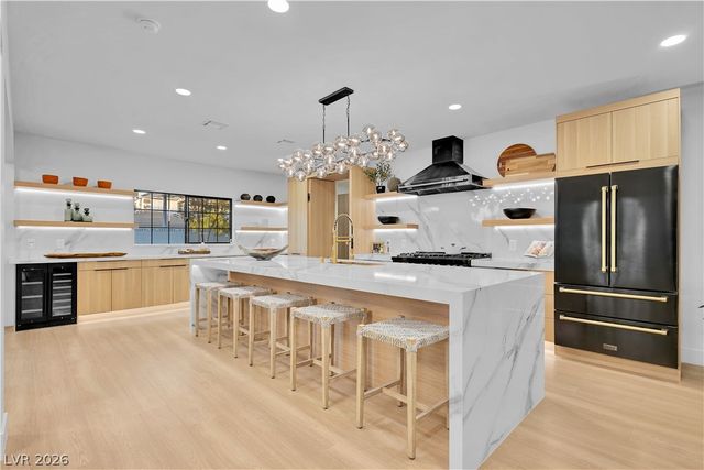 2720 Tioga Pines Circle, Las Vegas, NV 89117