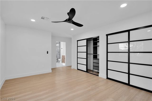 2720 Tioga Pines Circle, Las Vegas, NV 89117