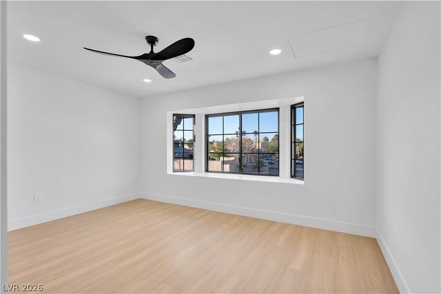 2720 Tioga Pines Circle, Las Vegas, NV 89117