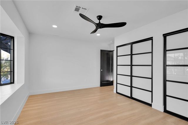 2720 Tioga Pines Circle, Las Vegas, NV 89117